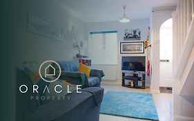 Reeve House - 2-Bed - Free Parking & Wi-Fi